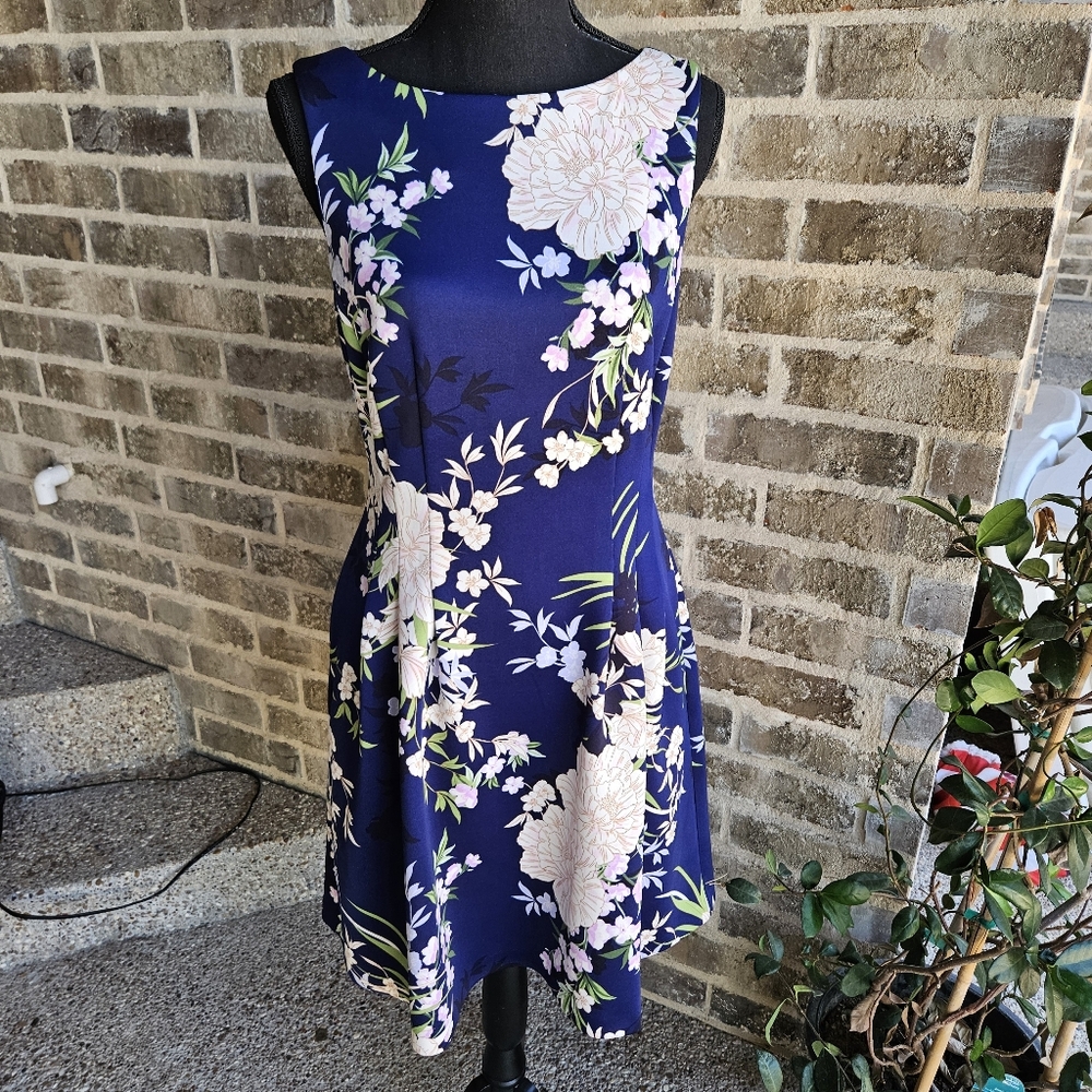 Vince Camuto Navy Floral Fit & Flare Scuba Dress Womens 10 Sleeveless Cocktail